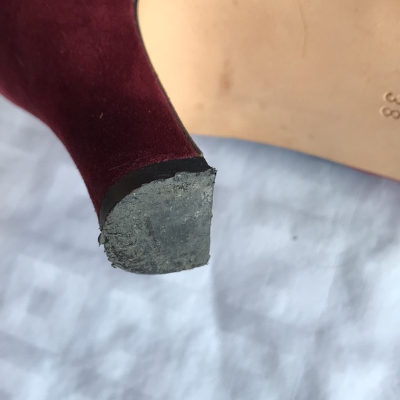 Free w bundle- Italian burgundy kid suede and black stretch pumps w bows EUC - Picture 9 of 11